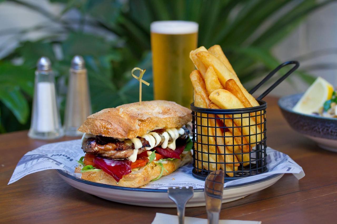 Nightcap At Barkly Hotel Mount Isa Bagian luar foto