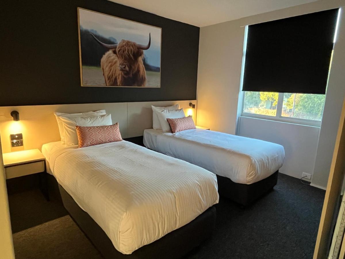 Nightcap At Barkly Hotel Mount Isa Bagian luar foto