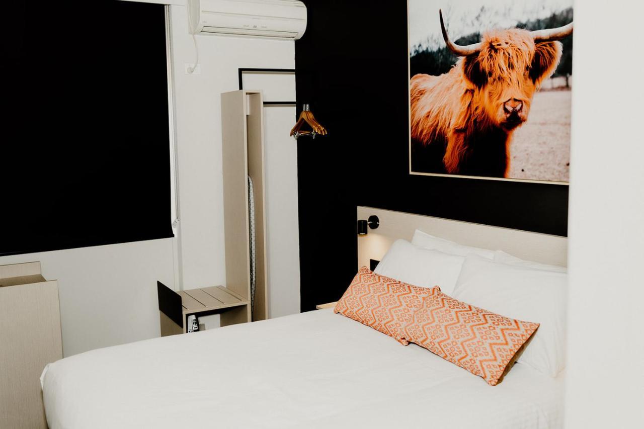 Nightcap At Barkly Hotel Mount Isa Bagian luar foto